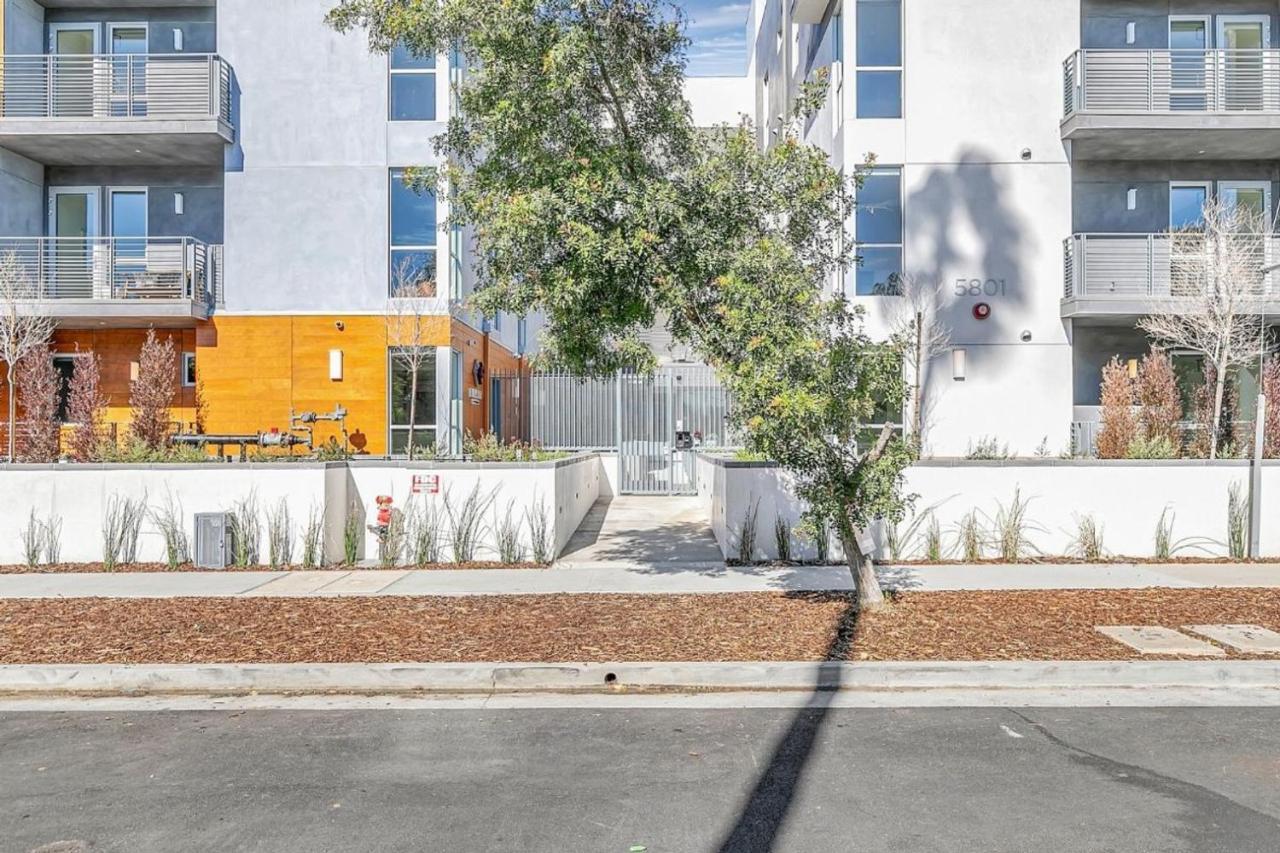 Hollywood 2br W Gym Pool Nr Lax-1036 Los Angeles