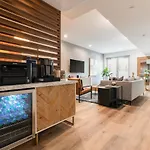 Hollywood 2Br W Gym Pool Nr Studios Lax-1036