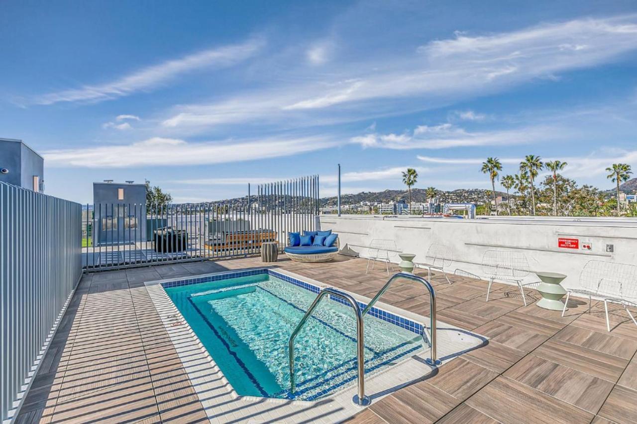 Apartment Hollywood 2br W Gym Pool Nr Lax-1036 *