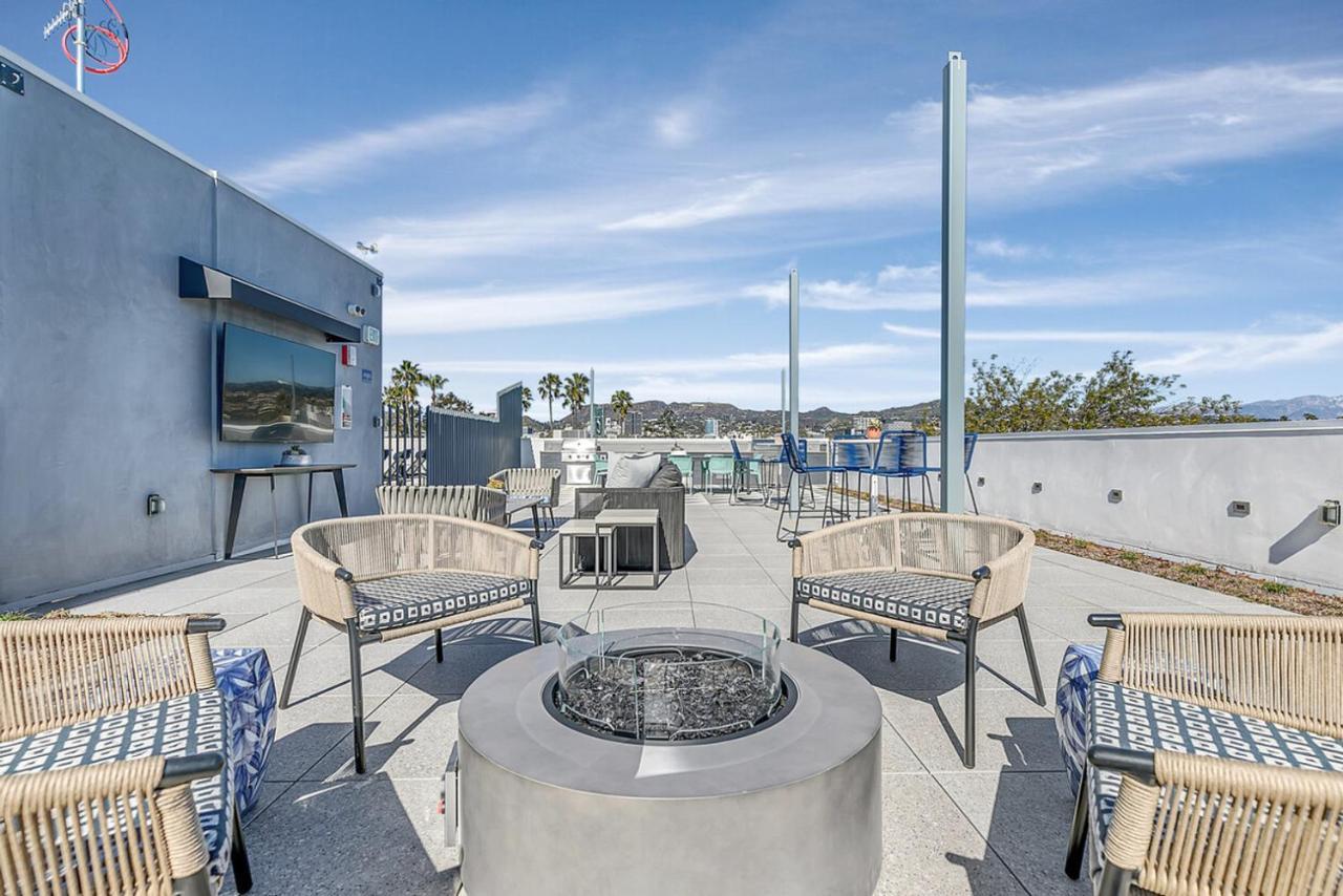 Apartment Hollywood 2br W Gym Pool Nr Lax-1036 Los Angeles